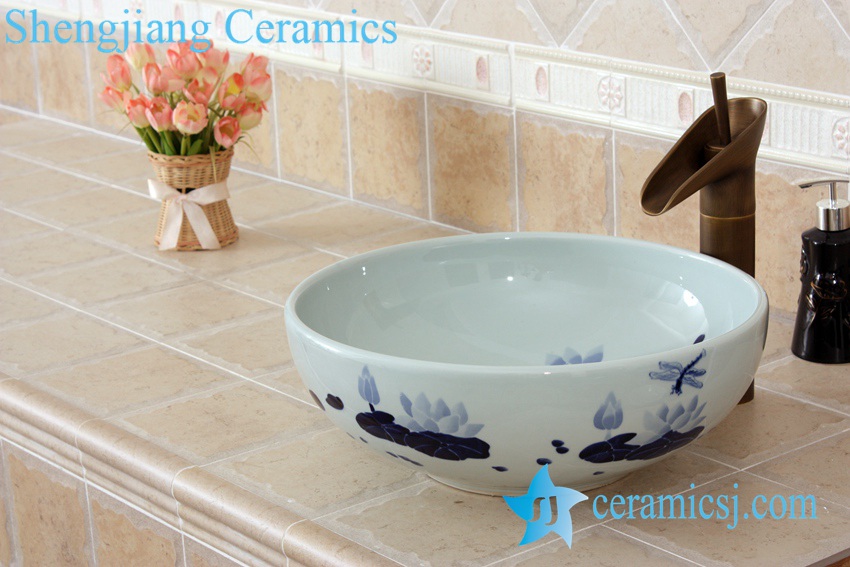 YL-E_5518 YL-E_5518 Blue and white porcelain counter top sink basin dragonfly and lotus flower design - shengjiang  ceramic  factory   porcelain art hand basin wash sink