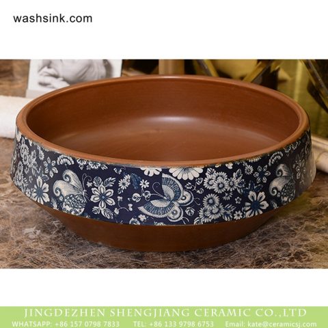 China made Japanese antique quaint style art porcelain washroom design vessel sink with brown color wall and under glaze blue-and-white floral and butterfly pattern on brown surface XHTC-X-1031-1